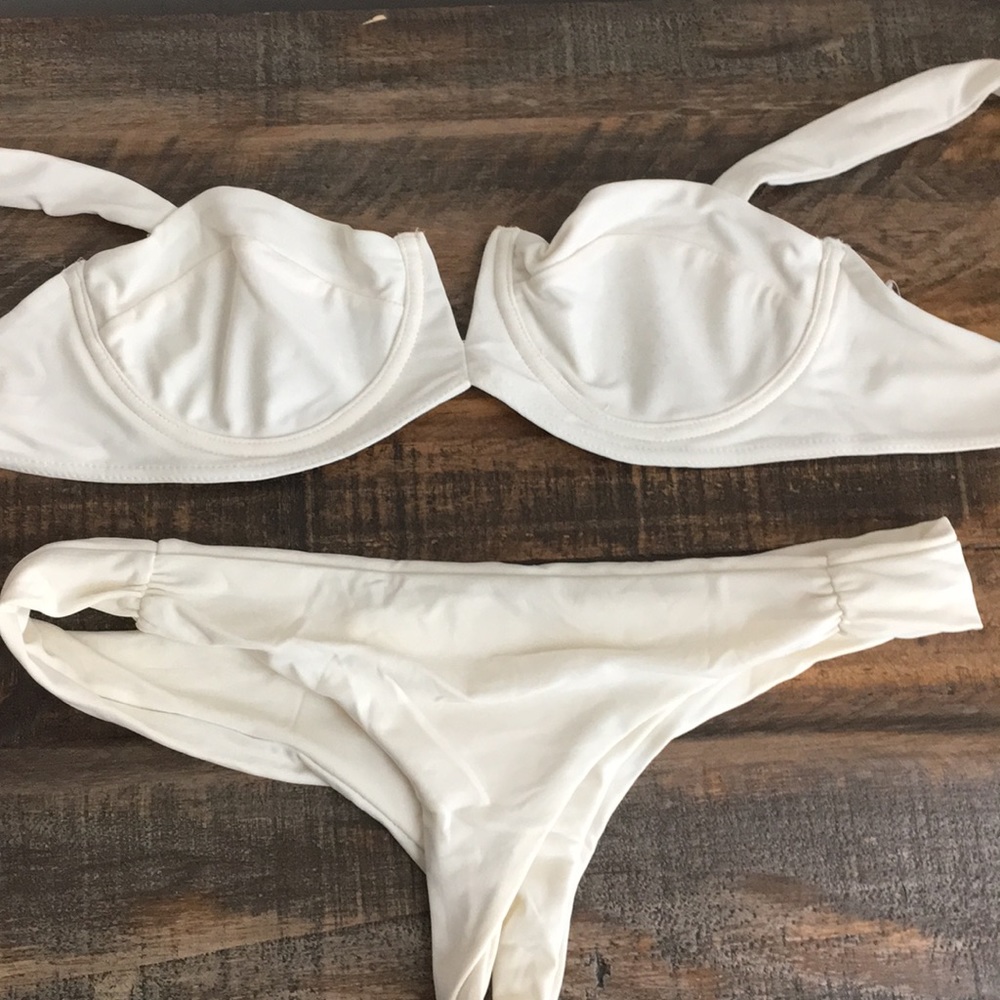 Monday swimwear bikini